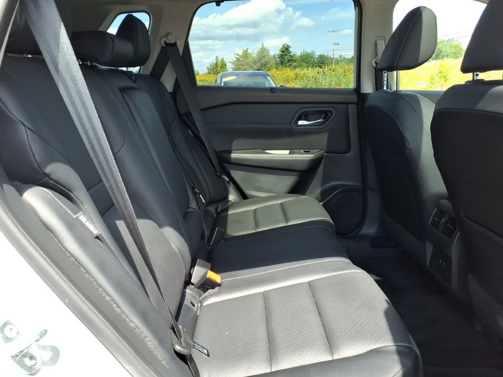 Certified 2023 Nissan Rogue SV w/ SV Premium B Package AWD/4WD image 10