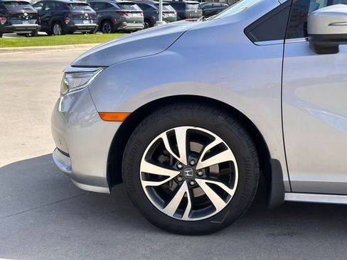 Used 2022 Honda Odyssey Touring image 9