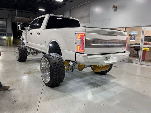 Used 2021 Ford F250 Platinum w/ Tremor Off-Road Package image 11