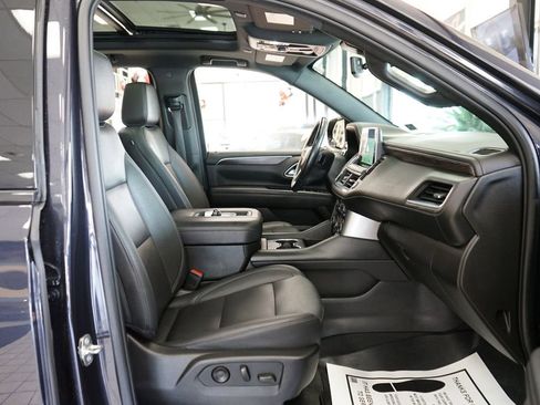 Used 2022 Chevrolet Tahoe Z71 w/ Luxury Package AWD/4WD image 50