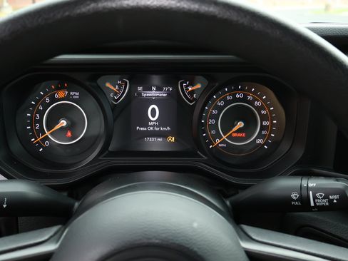 Used 2025 Jeep Wrangler Unlimited Sport AWD/4WD image 15
