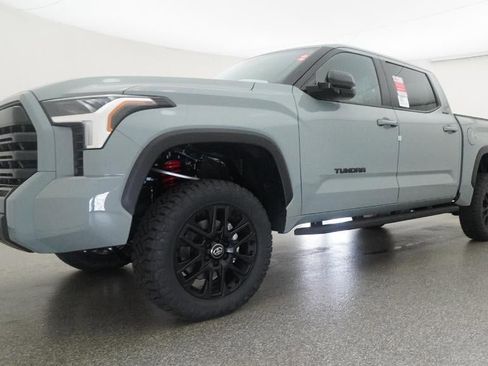 New 2026 Toyota Tundra Limited AWD/4WD image 17