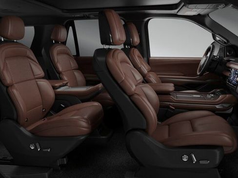 New 2026 Lincoln Navigator Reserve AWD/4WD image 29