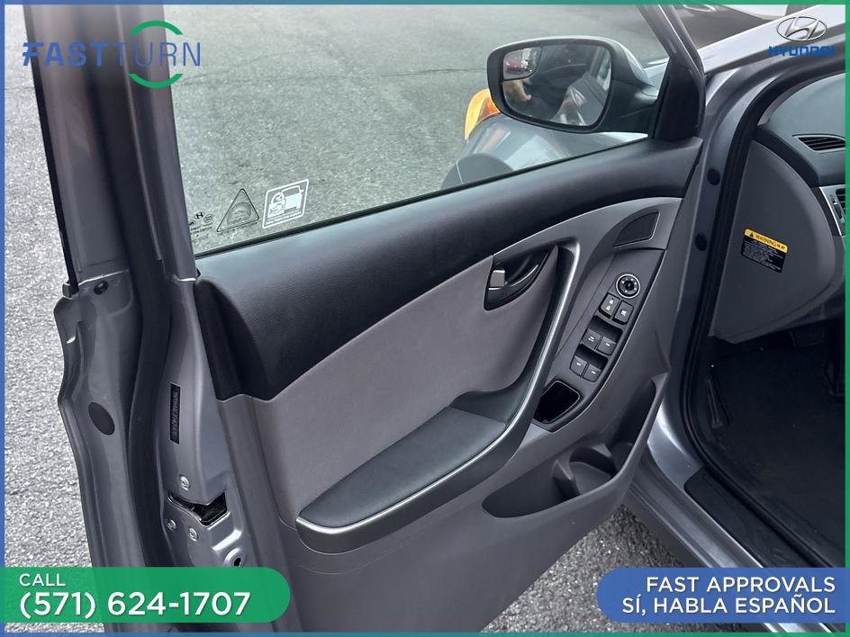 Used 2015 Hyundai Elantra SE w/ Option Group 02 FWD image 12