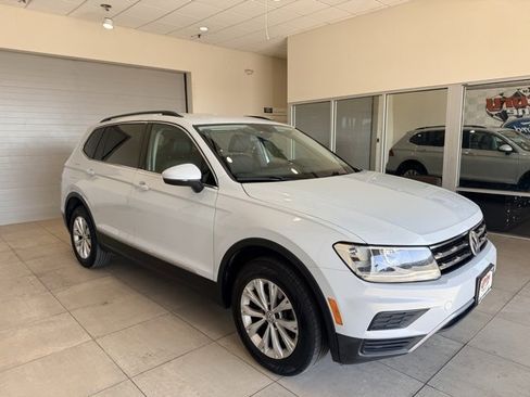 Used 2018 Volkswagen Tiguan SE image 3