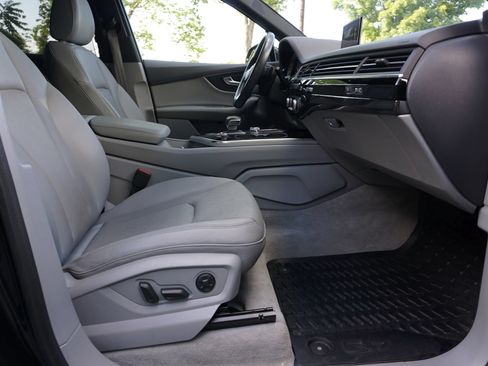 Used 2017 Audi Q7 3.0T Prestige w/ Prestige Package AWD/4WD image 17