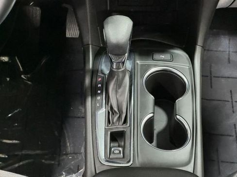 Used 2023 Chevrolet Equinox LT w/ Driver Convenience Package AWD/4WD image 10