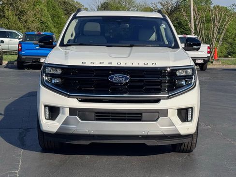 Used 2025 Ford Expedition Max Platinum w/ Driver's Package AWD/4WD image 19