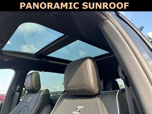 New 2026 Chrysler Pacifica Limited w/ S Appearance Package image 21