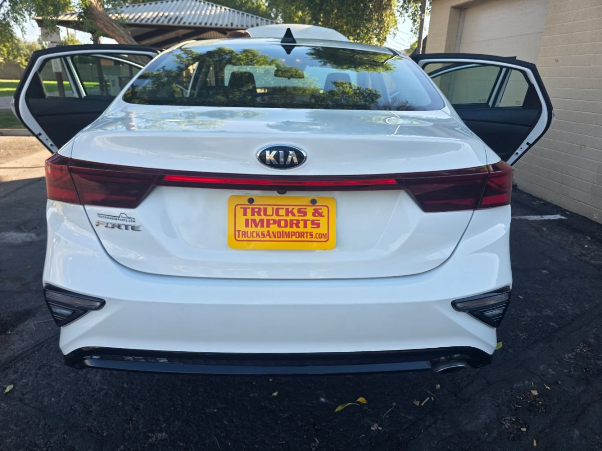 Used 2020 Kia Forte LXS FWD image 8