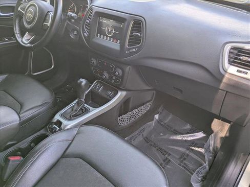 Used 2020 Jeep Compass Latitude image 21