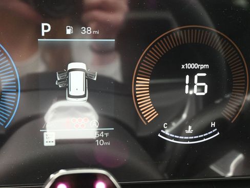 Used 2025 Hyundai Santa Fe SEL image 13