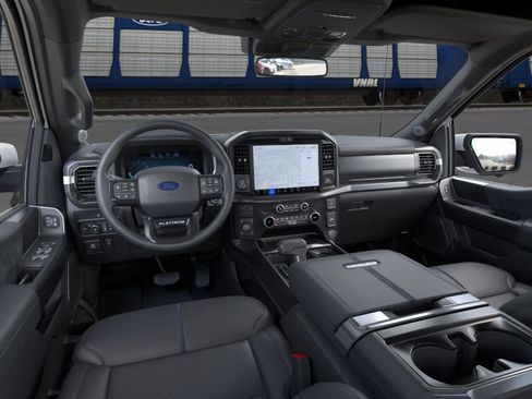 New 2025 Ford F150 Platinum w/ FX4 Off-Road Package image 9