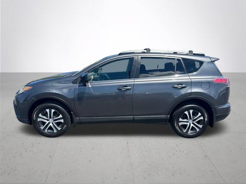 Used 2017 Toyota RAV4 LE w/ Carpet Mat Package AWD/4WD image 10