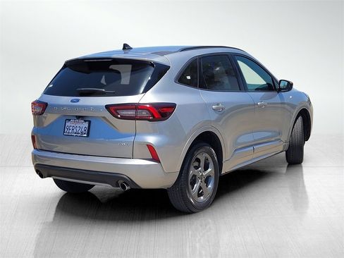 Used 2023 Ford Escape ST-Line image 4