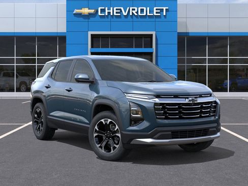 New 2026 Chevrolet Equinox LT w/ Convenience Package II FWD image 7