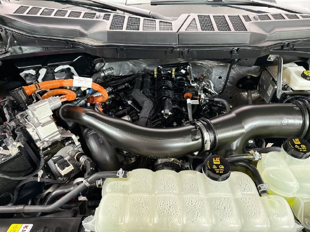 Used 2025 Ford F150 Lariat w/ Equipment Group 501A Mid AWD/4WD image 31