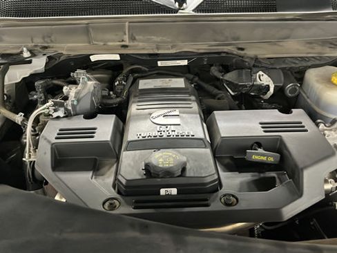 Used 2023 RAM 2500 Limited AWD/4WD image 25