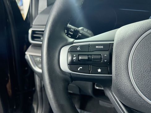 Certified 2025 Kia Sportage SX image 16