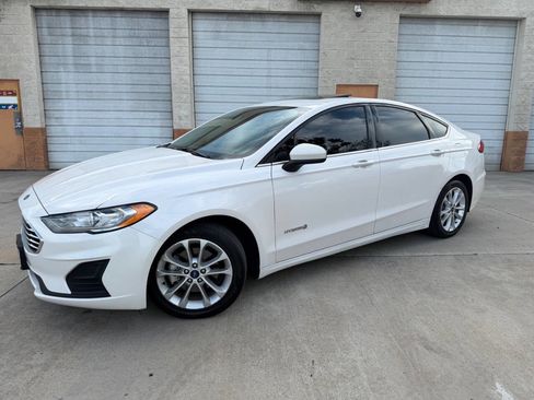 Used 2019 Ford Fusion SE image 13