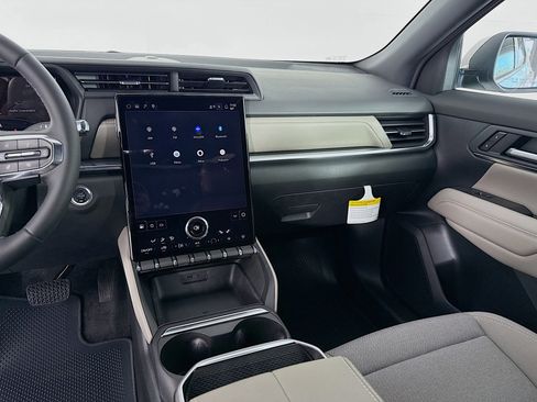 New 2025 GMC Terrain Elevation image 24