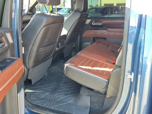 Used 2024 GMC Sierra 2500 Denali Ultimate AWD/4WD image 8