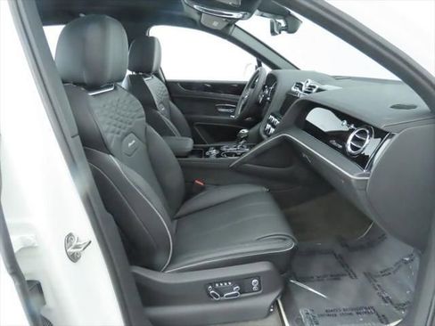 New 2025 Bentley Bentayga image 21