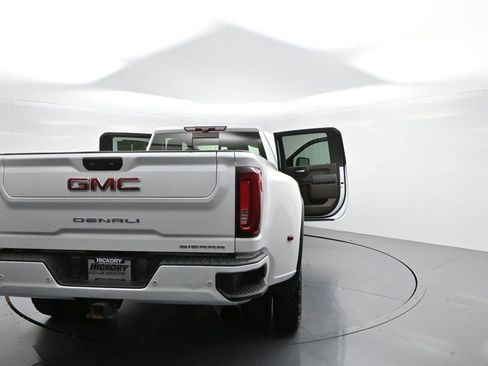 Used 2022 GMC Sierra 3500 Denali w/ Denali Ultimate Package AWD/4WD image 46