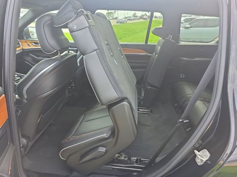Used 2024 Jeep Grand Cherokee L Summit AWD/4WD image 44