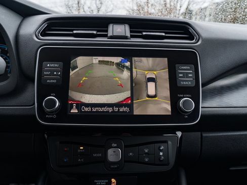 Used 2022 Nissan Leaf SV Plus image 14