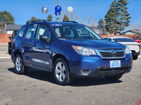 Used 2016 Subaru Forester 2.5i w/ Alloy Wheel Package image 3