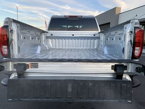 Used 2023 GMC Sierra 2500 SLE image 14