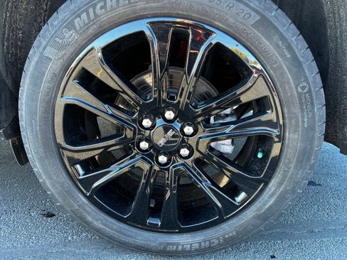 Used 2023 GMC Acadia SLE w/ Driver Convenience Package AWD/4WD image 8