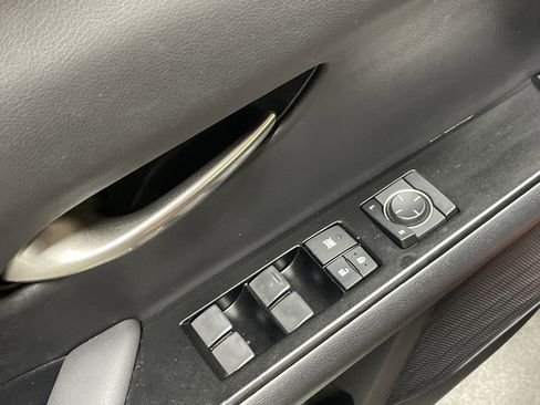 Used 2022 Lexus UX 200 w/ Accessory Package (Z2) image 15