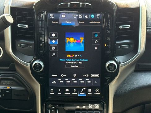 Used 2024 RAM 2500 Laramie image 12