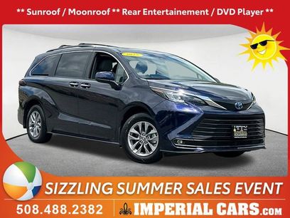 Used 2025 Toyota Sienna XLE w/ XLE Plus Package