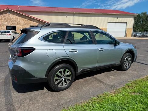 Used 2022 Subaru Outback AWD/4WD image 4