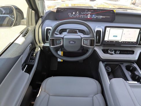 New 2025 Ford Expedition Max Active image 19