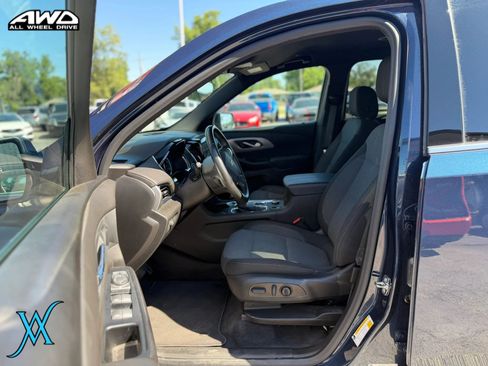 Used 2023 Chevrolet Traverse LT AWD/4WD image 10