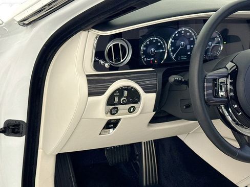 Used 2022 Rolls-Royce Ghost image 10