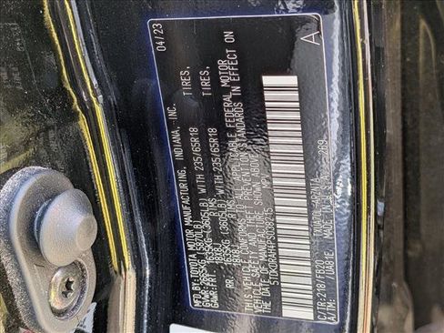 Used 2023 Toyota Highlander L image 17