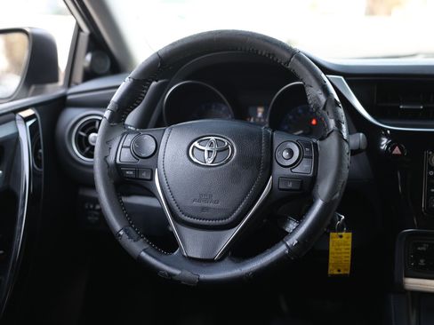 Used 2017 Toyota Corolla iM image 32