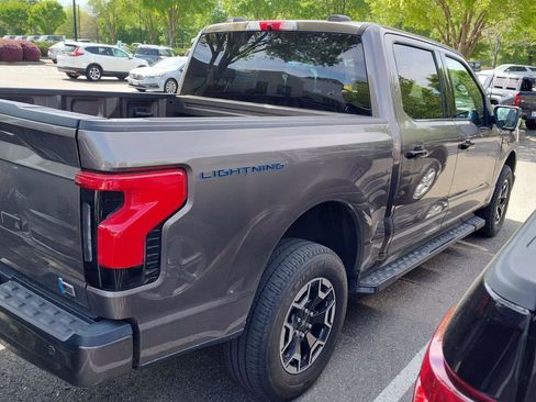 Used 2023 Ford F150 Lightning XLT image 6
