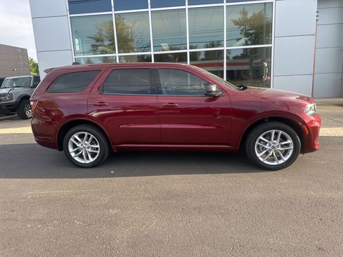 Used 2023 Dodge Durango GT RWD image 5