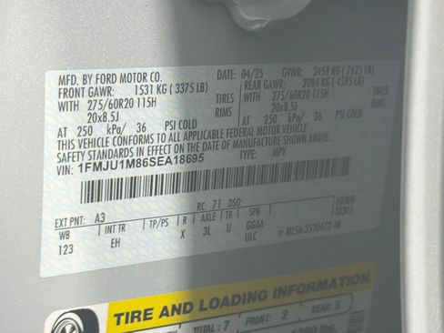 Used 2025 Ford Expedition Platinum AWD/4WD image 12