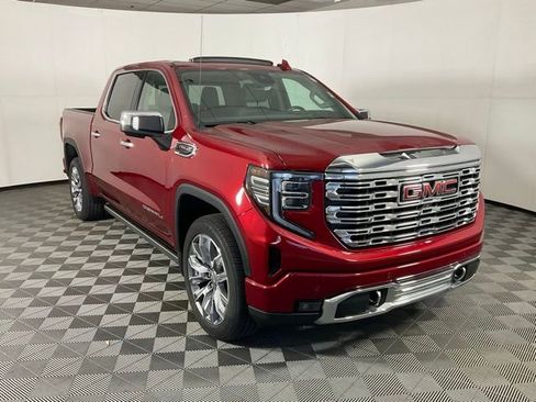 Used 2023 GMC Sierra 1500 Denali AWD/4WD image 3