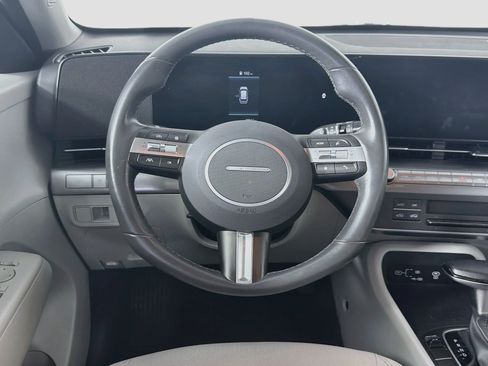 Used 2025 Hyundai Kona SEL FWD image 18