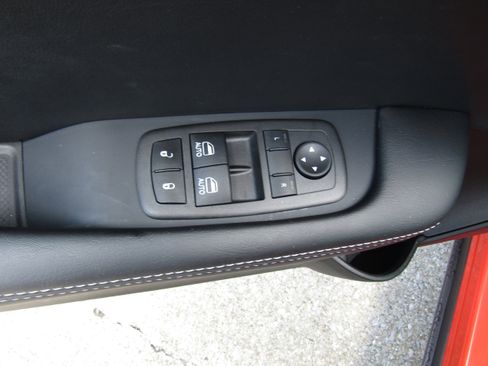 Used 2022 Dodge Challenger SRT Hellcat w/ Plus Package image 19