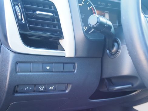Used 2023 Nissan Rogue SL FWD image 22