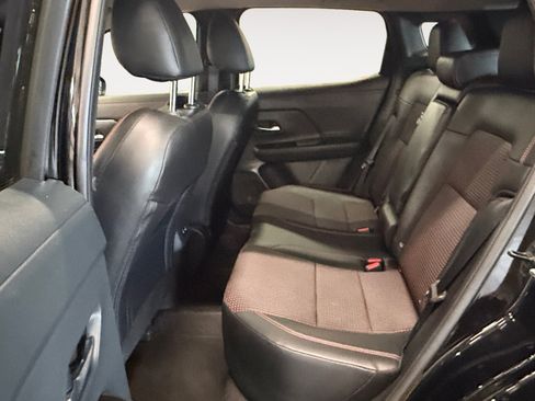 Used 2026 Nissan Kicks SR FWD image 23